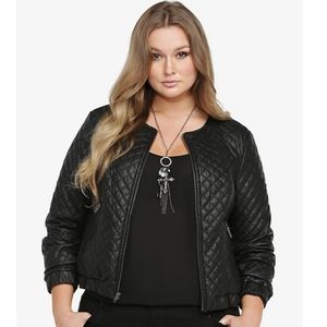 💚Torrid 💚QUILTED FAUX LEATHER BOMBER JACKET